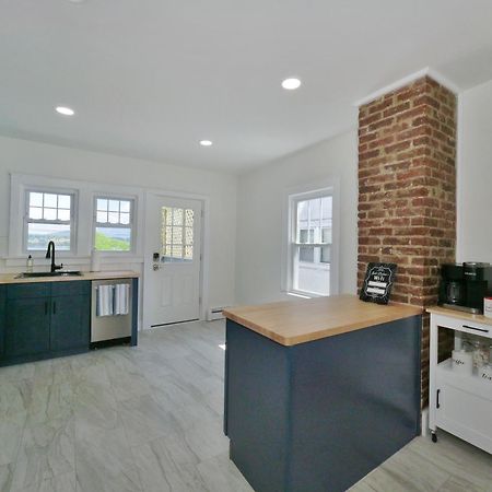 Deck View Of Hudson River & Mt Beacon / Boho Suite Newburgh Bagian luar foto